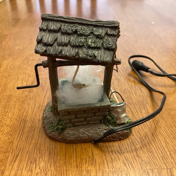 Department 56 Haunted Well - Picture 2 of 4